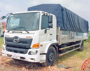 Xe tải Hino FG8JT7A-G 7T7 thùng mui bạt dài 8,7 mét
