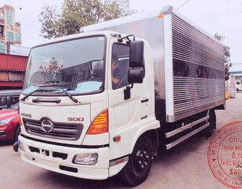Xe tải Hino FC9JLTC 6 tấn thùng kín dài 6,7 mét