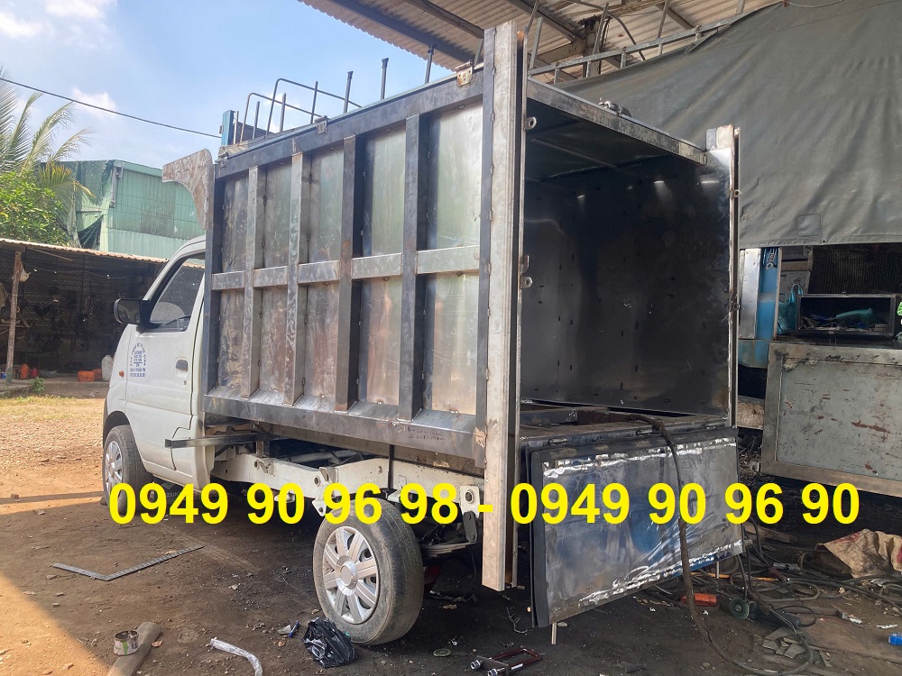 xe chở rác 500kg, xe chở rác giá rẻ, xe chở rác cũ, xe changan chở rác, xe chở rác changan 750kg, xe chở rác có bửng nâng, xe chở rác có bàn nâng, xe chở rác changan 750kg thùng inox 3 khối, xe chở rác dưới 200 triệu có máy lạnh, xe chở rác thanh lý chính chủ, xe chở rác 3 khối thùng inox giá rẻ, xe chở rác có bàn nâng bửng nâng giá rẻ, mua xe chở rác cũ chạy dịch vụ thu gom, xe chở rác nhỏ gọn chạy hẻm, xe thu gom rác dân sinh 750kg thùng 3 khối, xe chở rác 750kg tiết kiệm nhiên liệu, xe chở rác cũ bảo hành 12 tháng, so sánh xe chở rác changan và thaco towner 750kg, so sánh xe chở rác changan và suzuki 750kg, xe chở rác changan giá bằng bao nhiêu, xe chở rác towner 750kg giá bao nhiêu, xe chở rác suzuki pro 750kg giá bao nhiêu