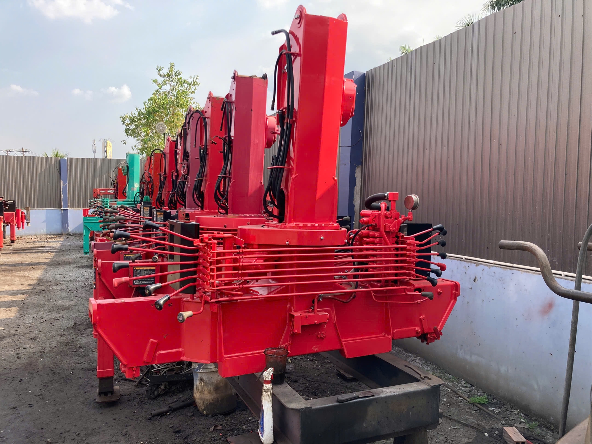 https://nguyenviauto.com/xem-dich-vu/dich-vu-hoan-cai-xe-o-to-tai-gan-cau-tron-goi-gia-re-chuyen-nghiep-nguyen-vi-auto-25.html
