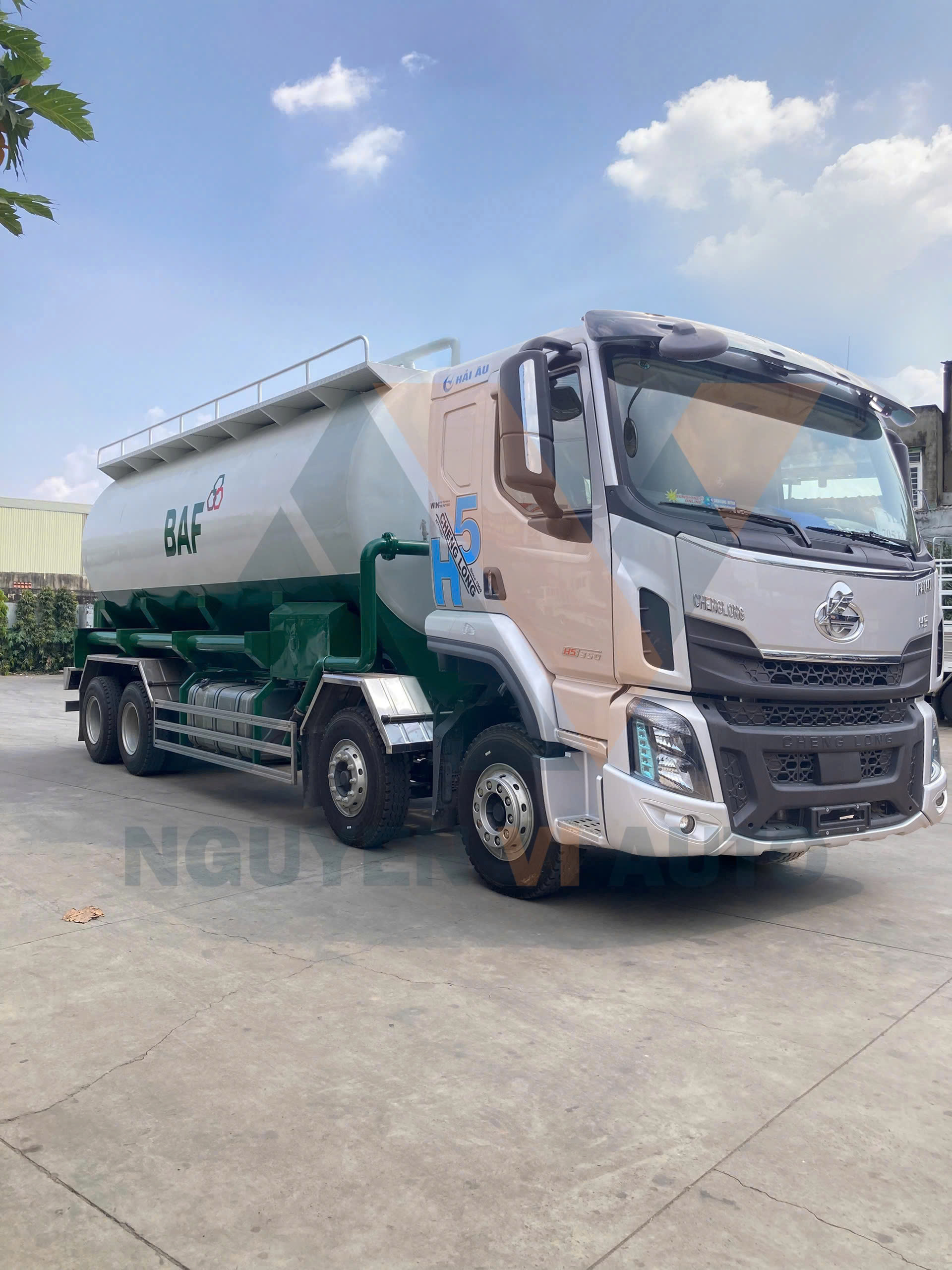 xe bồn chở cám, xe bồn chenglong 4 chân chở cám, xe bồn chenglong h5 chở cám, xe bồn chenglong chở cám thổi, xe bồn cám chenglong h5, xe bồn cám chenglong 4 chân, xe chenglong bồn chở cám thổi, xe chenglong bồn chở cám thổi 4 chân, xe chenglong bồn thổi cám 4 chân, hoán cải xe chenglong bồn chở cám, cải tạo Xe bồn chở cám Chenglong 4 chân H5 dạng thổi khí nén, cải tạo xe bồn chở cám, cải tạo xe bồn chenglong 4 chân chở cám, cải tạo xe bồn chenglong h5 chở cám, cải tạo xe bồn chenglong chở cám thổi, cải tạo xe bồn cám chenglong h5, cải tạo xe bồn cám chenglong 4 chân, cải tạo xe chenglong bồn chở cám thổi, cải tạo xe chenglong bồn chở cám thổi 4 chân, cải tạo xe chenglong bồn thổi cám 4 chân, xe bồn chở cám giá rẻ, xưởng đóng bồn chở cám tphcm, xe bồn chở cám giá tốt, xưởng đóng bồn chở cám nguyên vĩ auto